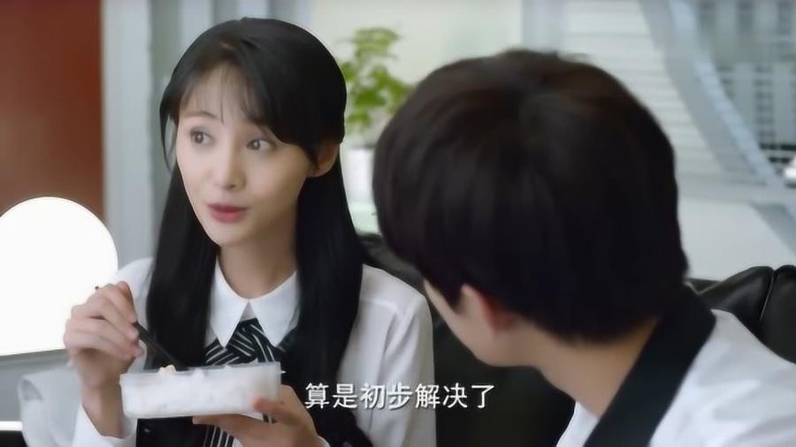 小萌妹的甜美装扮