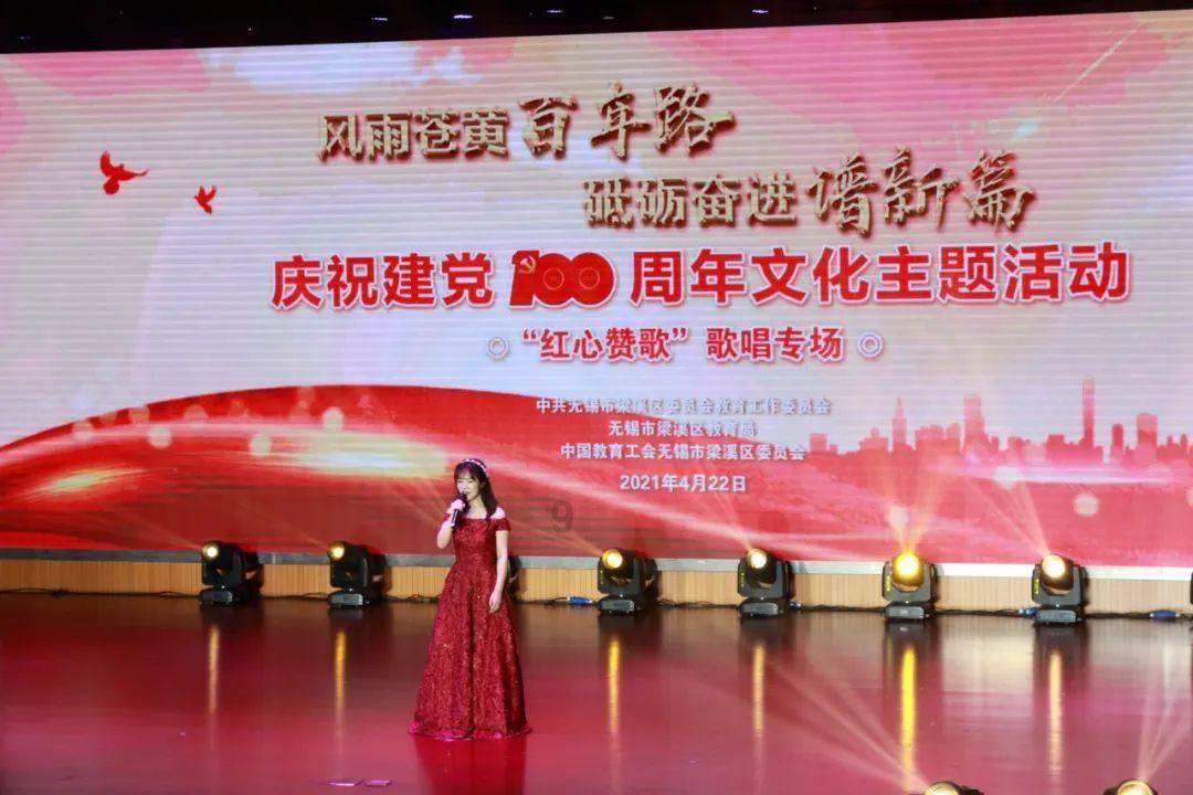 利物浦新赛季主场球衣谍照:融入大量YNWA元素图案