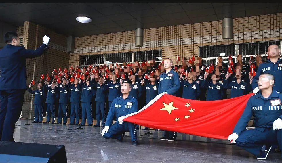 逃离拇指山地