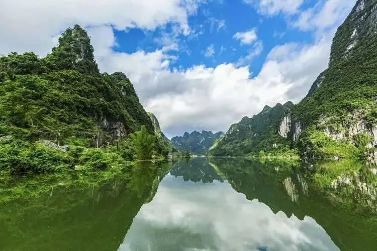 东郊二院办健康证多少钱?——红迪网平台