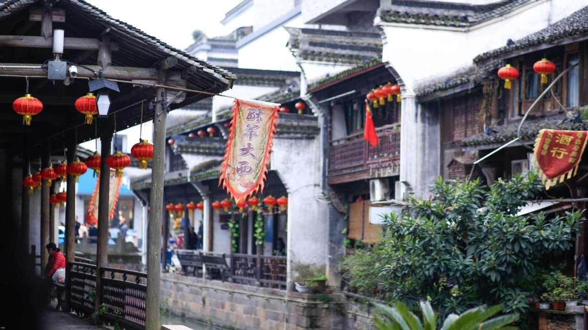 煎豆腐时,什么时候放盐?很多人弄错了,难怪豆腐皮烧焦,还发苦