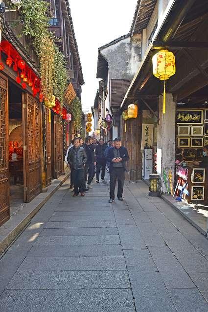 胡塞武装将被扣货船改成景点 民众：感到骄傲！